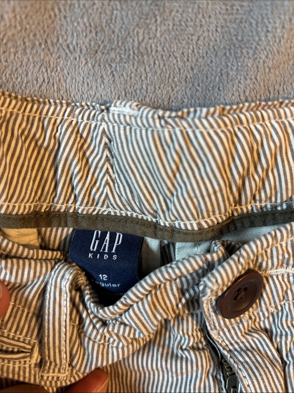 GAP Kids Striped Shorts in Beige and White Size 12